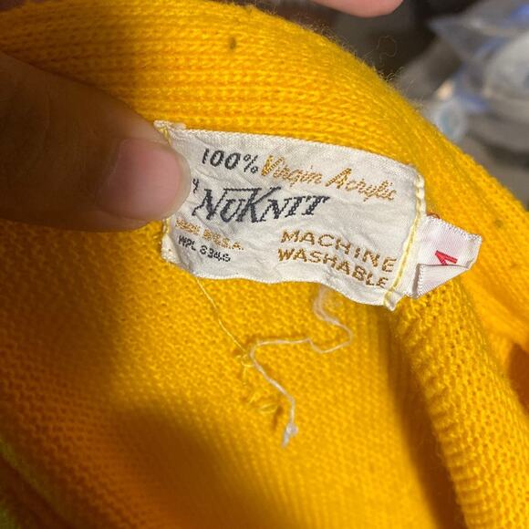 VNTG NUKNIT made in the USA gold cardigan M - Picture 2 of 4
